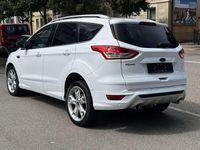Gebraucht Ford Kuga Individual 163 PS (119 kW) 2014 Weiß SUV