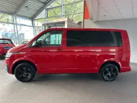 Gebraucht VW Multivan Trendline 150 PS (110 kW) 2020 Rot Van / Kleinbus