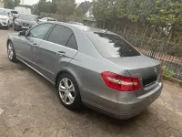 Usado Mercedes E220 Avantgarde 170 CV (125 kW) 2011 Gris Berlina