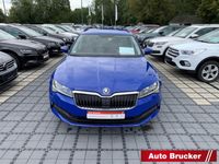 Gebraucht Skoda Superb Active 150 PS (110 kW) 2019 Energyblau Kombi