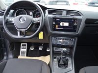Gebraucht VW Tiguan Sound 150 PS (110 kW) 2017 Indiumgrau SUV