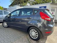 Gebraucht Ford Fiesta Trend 90 PS (66 kW) 2009 Grau Kleinwagen