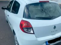 Gebraucht Renault Clio III 75 PS (55 kW) 2012 Weiß Kleinwagen