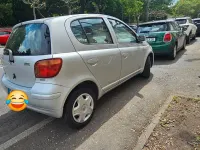 Gebraucht Toyota Yaris 65 PS (47 kW) 2005 Silber Limousine