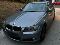 Gebraucht BMW 318 143 PS (105 kW) 2011 Grau Limousine