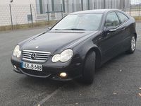 Gebraucht Mercedes C160 122 PS (89 kW) 2006 Schwarz Coupé