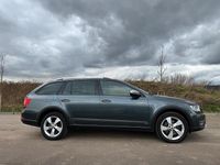 Gebraucht Skoda Octavia Scout 184 PS (135 kW) 2016 Grau Kombi