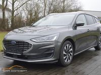 Gebraucht Ford Focus Titanium 120 PS (88 kW) 2022 Grau Kombi