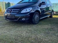 Gebraucht Mercedes B180 116 PS (85 kW) 2011 Schwarz Van / Kleinbus