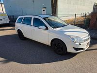 Gebraucht Opel Astra Edition 110 PS (80 kW) 2009 Weiß Limousine