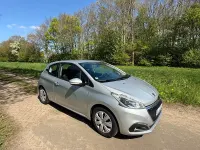 Gebraucht Peugeot 208 Active 99 PS (72 kW) 2016 Grau Kleinwagen