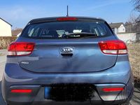 Second-hand Kia Rio 64 CP (47 kW) 2018 Albastru Berlinǎ