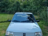 Gebraucht Peugeot 205 60 PS (44 kW) 1990 Weiß Limousine