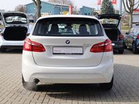 Gebraucht BMW 218 Advantage 150 PS (110 kW) 2016 Weiß Kombi
