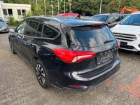 Gebraucht Ford Focus Titanium 125 PS (91 kW) 2019 Andere Limousine