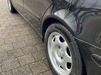Gebraucht Mercedes E200 Elegance 163 PS (119 kW) 2003 Schwarz Kombi