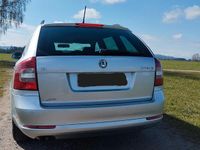 Gebraucht Skoda Octavia 122 PS (89 kW) 2011 Silber Kombi