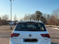 Gebraucht VW Tiguan Highline 150 PS (110 kW) 2019 Weiß SUV