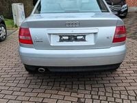 Second-hand Audi A4 100 CP (73 kW) 2000 Argintiu Berlinǎ
