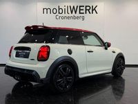 Gebraucht Mini John Cooper Works 231 PS (169 kW) 2022 Pepper white Kleinwagen