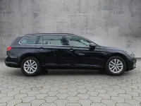 Gebraucht VW Passat Business 150 PS (110 kW) 2023 Deep black perleffekt Kombi
