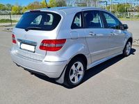 Gebraucht Mercedes B170 116 PS (85 kW) 2009 Silber Van / Kleinbus