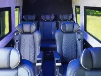 Gebraucht Mercedes Sprinter 190 PS (139 kW) 2025 Schwarz Van