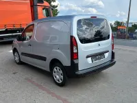 Gebraucht Peugeot Partner 90 PS (66 kW) 2015 Silber Van / Kleinbus