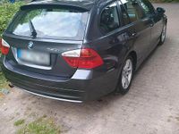 Gebraucht BMW 320 150 PS (110 kW) 2006 Grau Kombi