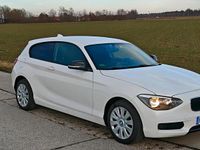Gebraucht BMW 116 136 PS (100 kW) 2014 Weiß Kleinwagen