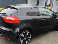 Gebraucht Kia Rio FIFA World Cup Edition 109 PS (80 kW) 2014 Schwarz Limousine