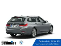 Gebraucht BMW 320 Comfort Edition 190 PS (139 kW) 2025 Skyscraper grau Kombi