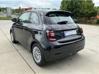 Gebraucht Fiat 500e Action 69 kW (95 PS) 2023 Schwarz Kleinwagen