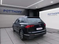 Gebraucht VW Tiguan Life 150 PS (110 kW) 2022 Schwarz SUV