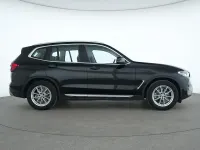 Gebraucht BMW X3 Sport Line 190 PS (139 kW) 2023 Black sapphire SUV