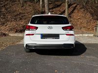 Gebraucht Hyundai i30 120 PS (88 kW) 2022 Weiß Kombi