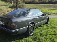 Gebraucht Mercedes E300 220 PS (161 kW) 1991 Schwarz Coupé