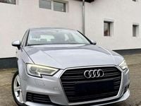 Gebraucht Audi A3 116 PS (85 kW) 2019 Grau Limousine