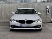 Gebraucht BMW 320 190 PS (139 kW) 2016 Weiß Limousine