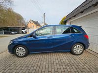 Gebraucht Mercedes B180 109 PS (80 kW) 2012 Blau Van / Kleinbus