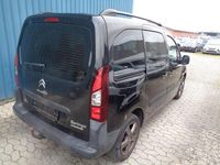 Gebraucht Citroën Berlingo Feel 99 PS (72 kW) 2018 Schwarz Van / Kleinbus