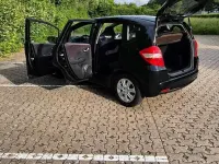Gebraucht Honda Jazz 100 PS (73 kW) 2012 Schwarz Kleinwagen