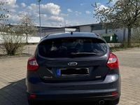 Gebraucht Ford Focus Titanium 182 PS (133 kW) 2014 Andere farben Limousine