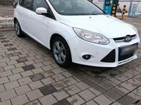 Gebraucht Ford Focus 125 PS (91 kW) 2015 Weiß Kombi