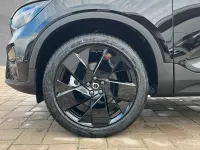 Gebraucht Volvo XC40 Plus 163 PS (119 kW) 2025 Onyx schwarz SUV