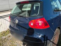 Second-hand VW Golf 75 CP (55 kW) 2004 Albastru Coupe