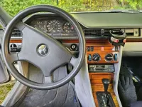 Gebraucht Mercedes E200 118 PS (86 kW) 1990 Weiß Limousine