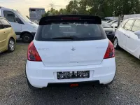 Gebraucht Suzuki Swift 92 PS (67 kW) 2008 Weiß Kleinwagen