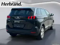 Gebraucht Peugeot 5008 Active+ 136 PS (100 kW) 2024 Lackierung schwarz perla nera/ SUV