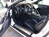 Gebraucht Jaguar F-Type 300 PS (220 kW) 2018 Weiß Coupé
